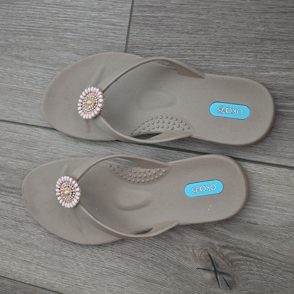 Flip flops barely worn